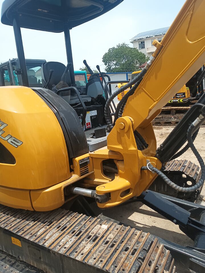 CATERPILLAR 304C - Mini excavator: picture 2 CATERPILLAR 304C - Mini excavator: picture 2