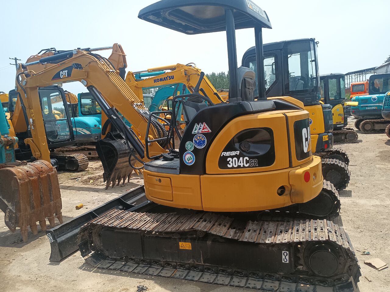 CATERPILLAR 304C - Mini excavator: picture 1 CATERPILLAR 304C - Mini excavator: picture 1