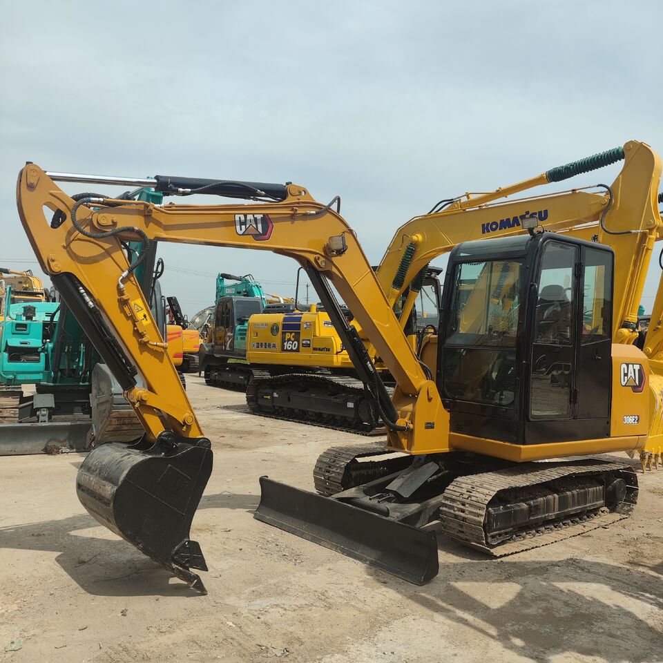 CATERPILLAR 306E2 - Mini excavator: picture 1 CATERPILLAR 306E2 - Mini excavator: picture 1