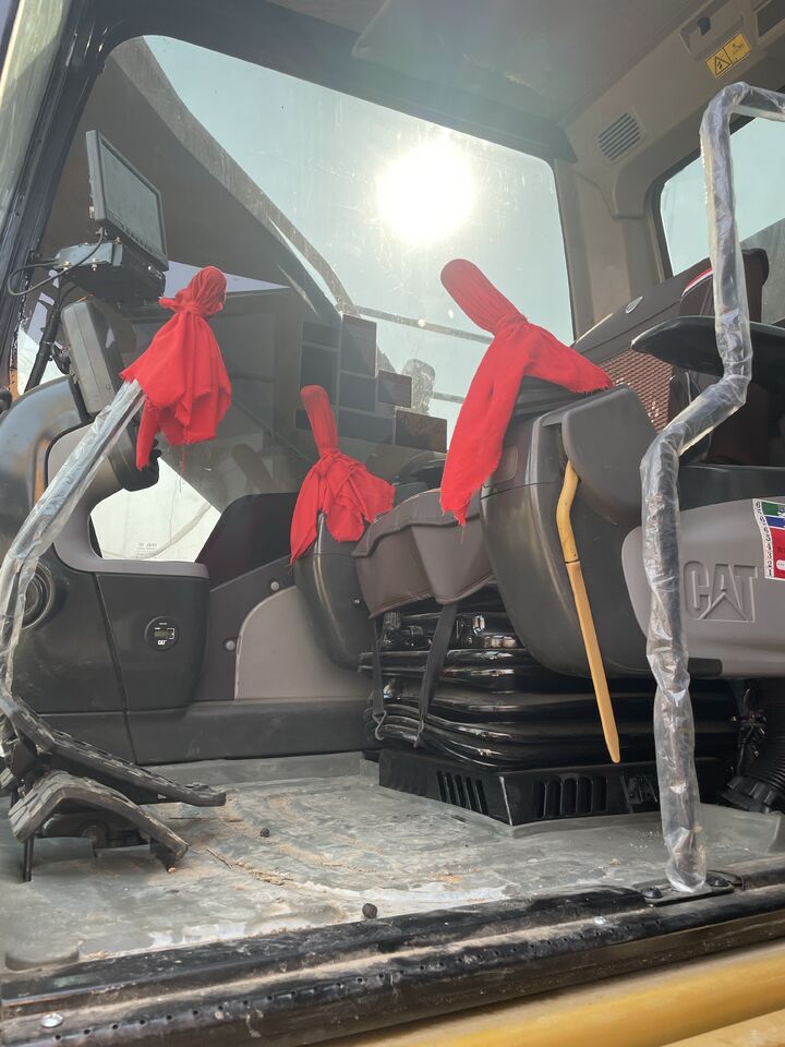 CATERPILLAR 329D2 - Crawler excavator: picture 2 CATERPILLAR 329D2 - Crawler excavator: picture 2