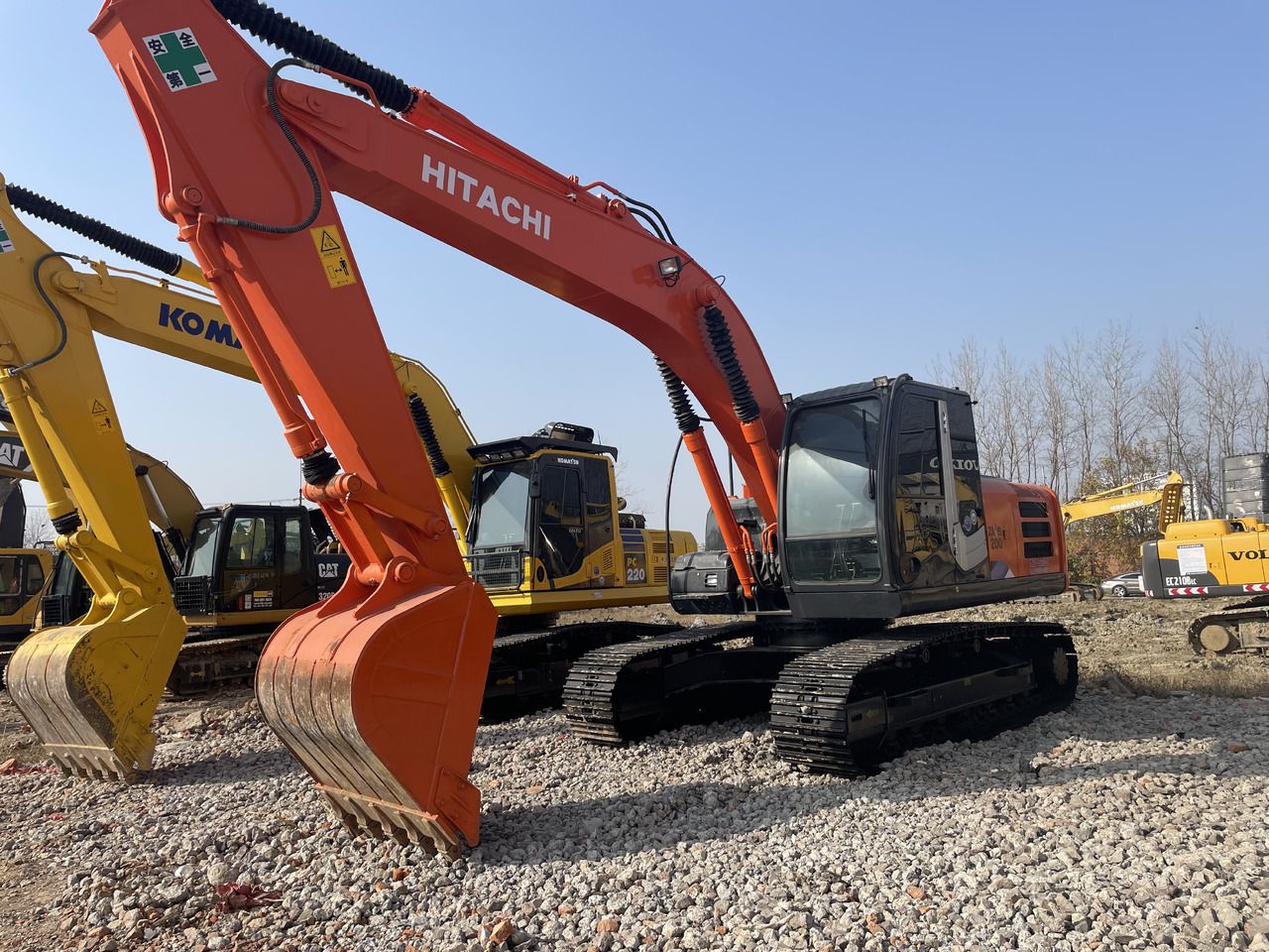 HITACHI ZX200-3 - Crawler excavator: picture 1 HITACHI ZX200-3 - Crawler excavator: picture 1