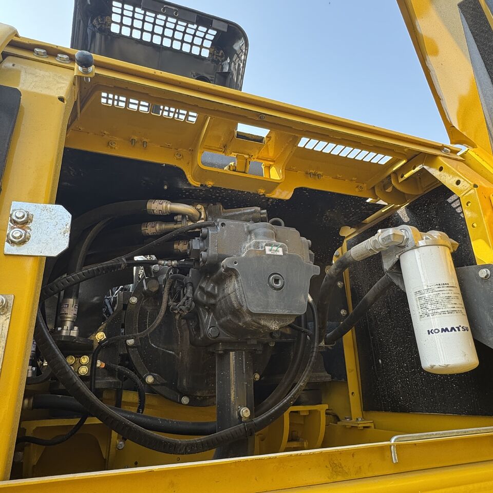 KOMATSU PC300-7 - Crawler excavator: picture 3 KOMATSU PC300-7 - Crawler excavator: picture 3