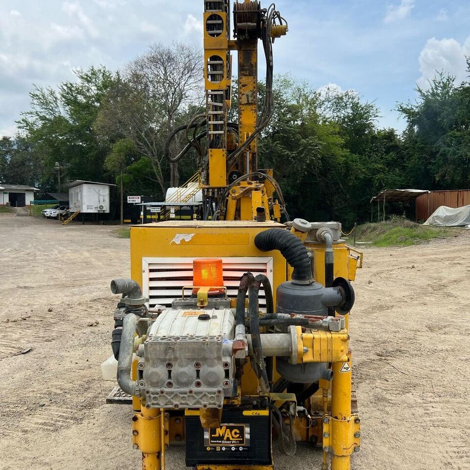 PERFORADORA BERETTAT46 - Drilling rig: picture 3 PERFORADORA BERETTAT46 - Drilling rig: picture 3
