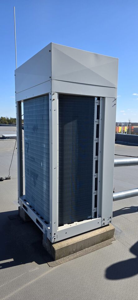 DAIKIN EWAT025ZCPBA1 - Industrial chiller: picture 1 DAIKIN EWAT025ZCPBA1 - Industrial chiller: picture 1