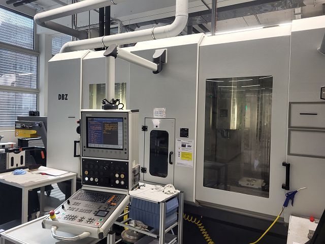 AXA DBZ 2-700 - CNC machining center: picture 1 AXA DBZ 2-700 - CNC machining center: picture 1
