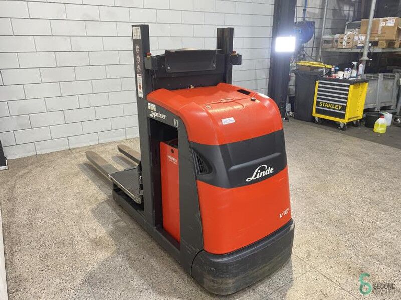 Linde V10-02 - Order picker: picture 3 Linde V10-02 - Order picker: picture 3