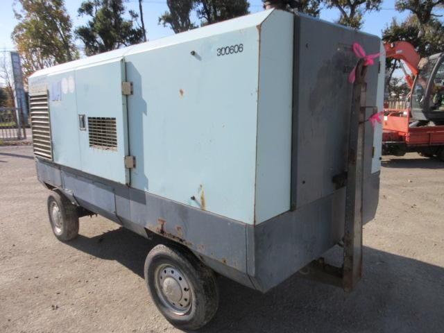 2011 AIRMAN PDS655SD AIR COMPRESSOR, 4121(h), WHEEL TYPE COMPRESSOR - Air compressor: picture 4 2011 AIRMAN PDS655SD AIR COMPRESSOR, 4121(h), WHEEL TYPE COMPRESSOR - Air compressor: picture 4