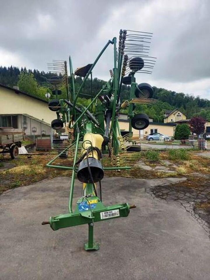 Krone SWADRO TS740 - Tedder/ Rake: picture 1 Krone SWADRO TS740 - Tedder/ Rake: picture 1