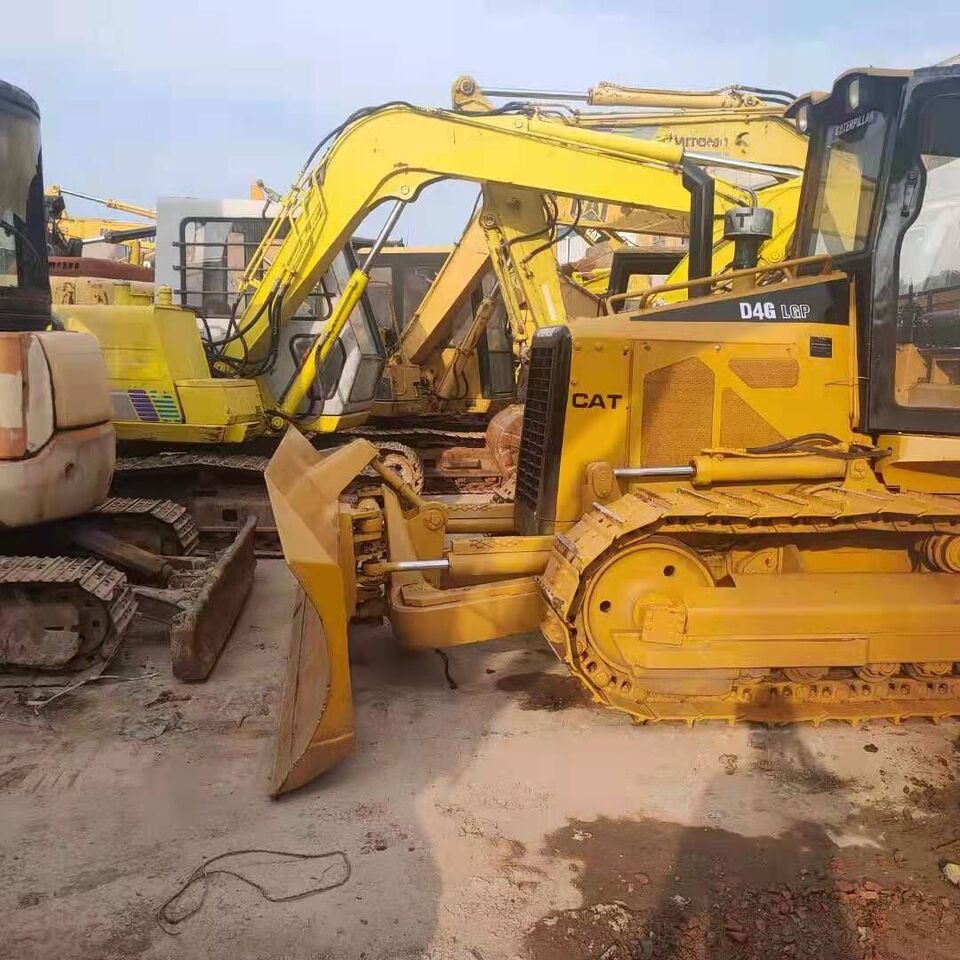 Caterpillar D4G LGP - Bulldozer: picture 3 Caterpillar D4G LGP - Bulldozer: picture 3
