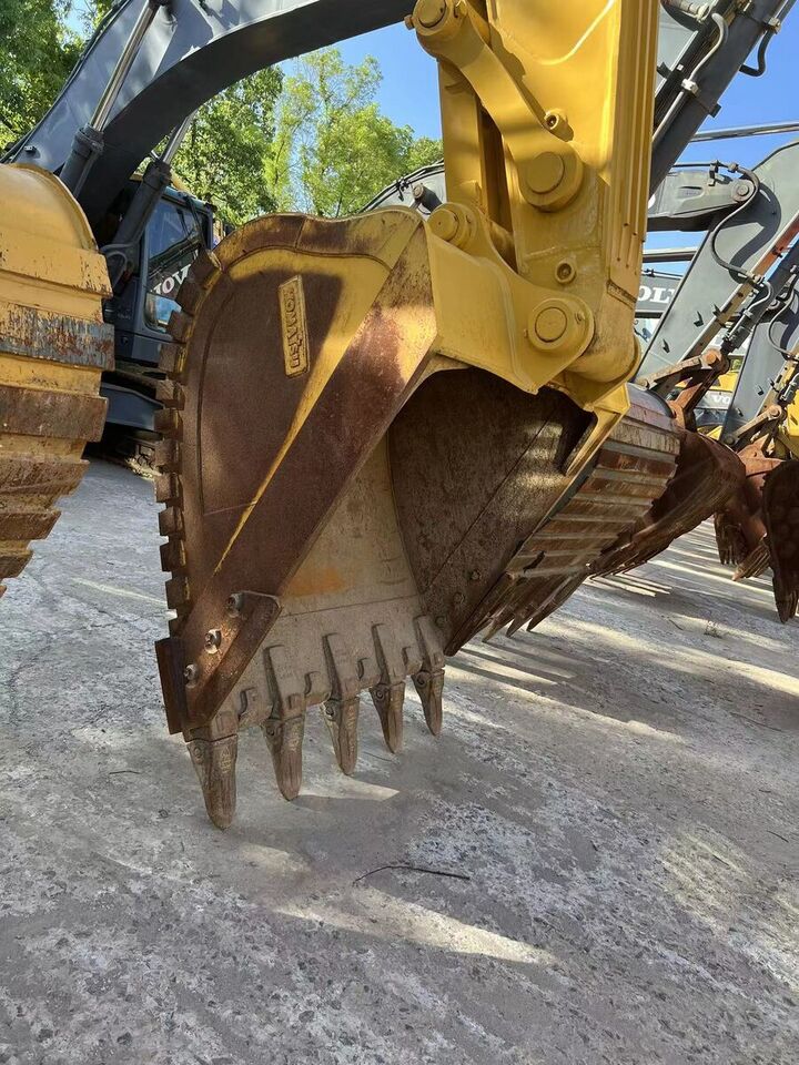 Komatsu PC450 - Crawler excavator: picture 4 Komatsu PC450 - Crawler excavator: picture 4