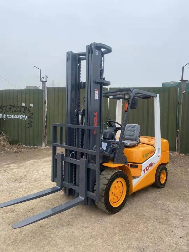TCM FG30T6N - Diesel forklift: picture 3 TCM FG30T6N - Diesel forklift: picture 3