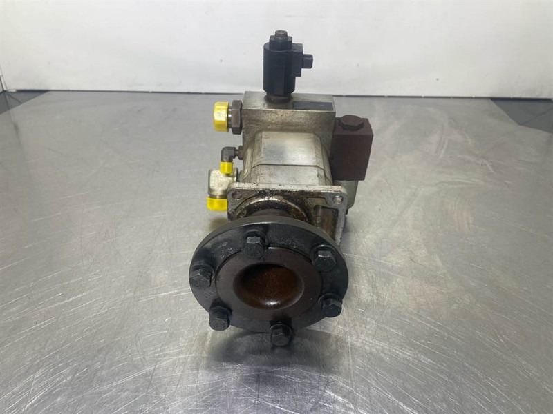 Hyundai HL757-7A-11LD-30700 / VAD0511111-Fan motor - Hydraulics for Construction machinery: picture 3 Hyundai HL757-7A-11LD-30700 / VAD0511111-Fan motor - Hydraulics for Construction machinery: picture 3