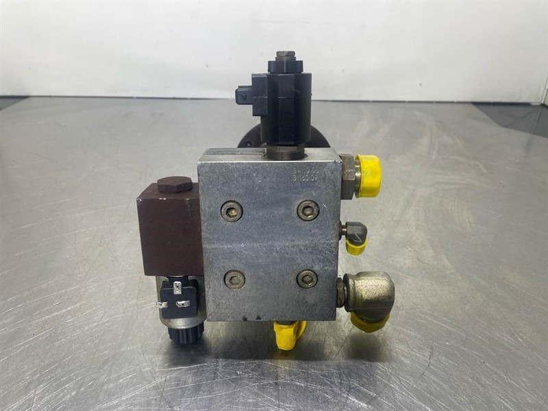 Hyundai HL757-7A-11LD-30700 / VAD0511111-Fan motor - Hydraulics for Construction machinery: picture 4 Hyundai HL757-7A-11LD-30700 / VAD0511111-Fan motor - Hydraulics for Construction machinery: picture 4