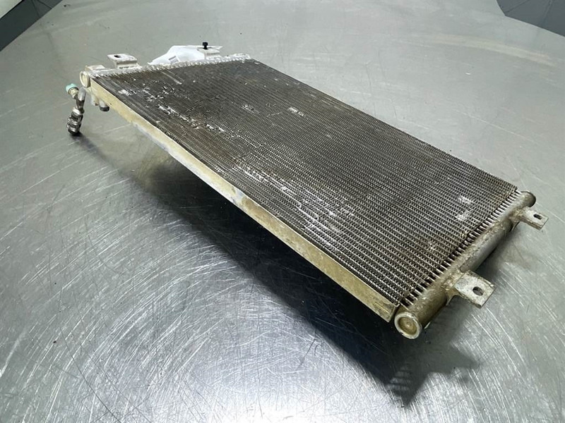 Hyundai HL757-7A-A2W01133-Airco condenser/Klimakondensator - Frame/ Chassis for Construction machinery: picture 4 Hyundai HL757-7A-A2W01133-Airco condenser/Klimakondensator - Frame/ Chassis for Construction machinery: picture 4