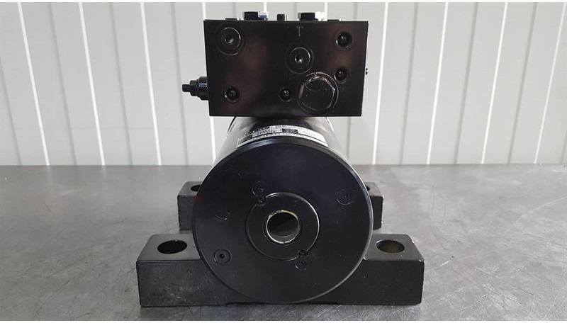 JLG - Helac L20-15-S - Rotary actuator/Drehantrieb - Hydraulics: picture 3 JLG - Helac L20-15-S - Rotary actuator/Drehantrieb - Hydraulics: picture 3