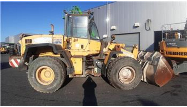 Komatsu WA 320 - 5H (For parts) - Wheel loader: picture 1 Komatsu WA 320 - 5H (For parts) - Wheel loader: picture 1