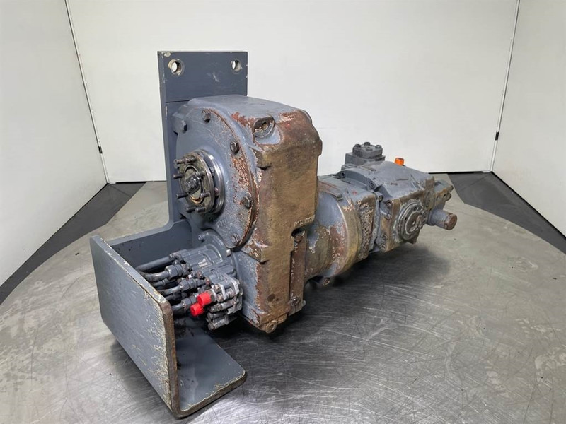Liebherr A924B-5010430-Transmission with pump - Gearbox for Construction machinery: picture 2 Liebherr A924B-5010430-Transmission with pump - Gearbox for Construction machinery: picture 2