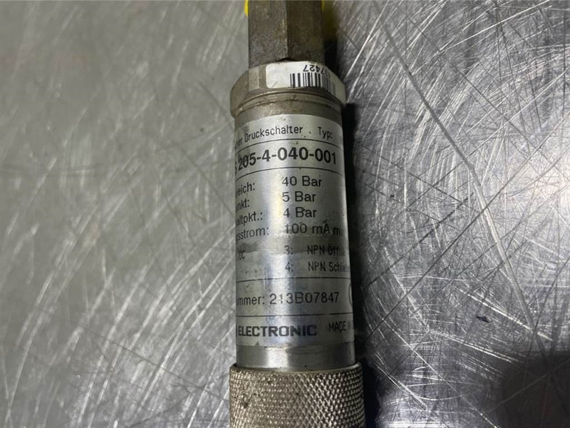 Liebherr A924B-905990-Sensor/Druckschalter - Electrical system for Construction machinery: picture 4 Liebherr A924B-905990-Sensor/Druckschalter - Electrical system for Construction machinery: picture 4