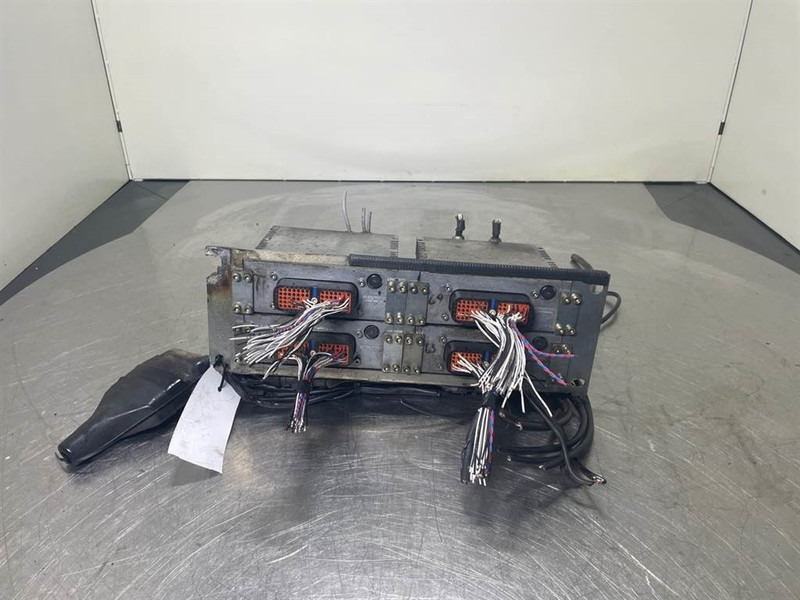 Liebherr A924C-PME1 OUTPUT-ECU/Control box/Steuermodul - Electrical system for Construction machinery: picture 1 Liebherr A924C-PME1 OUTPUT-ECU/Control box/Steuermodul - Electrical system for Construction machinery: picture 1