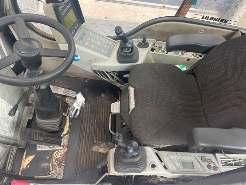 Cab and interior for Construction machinery Liebherr A934C-10062899-Cabin/Kabine/Cabine: picture 8