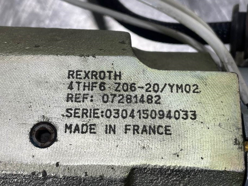 Liebherr L514 Speeder-9841474/5716042-Joystick/Steuergriff - Electrical system for Construction machinery: picture 4 Liebherr L514 Speeder-9841474/5716042-Joystick/Steuergriff - Electrical system for Construction machinery: picture 4