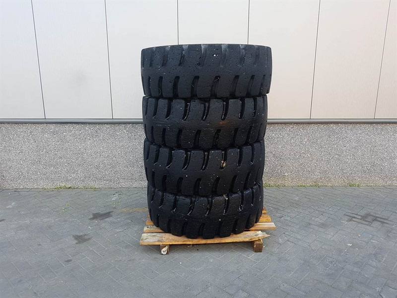 Liebherr L514 Stereo-Goodyear 17.5R25-Tire/Reifen/Band - Tire for Construction machinery: picture 1 Liebherr L514 Stereo-Goodyear 17.5R25-Tire/Reifen/Band - Tire for Construction machinery: picture 1