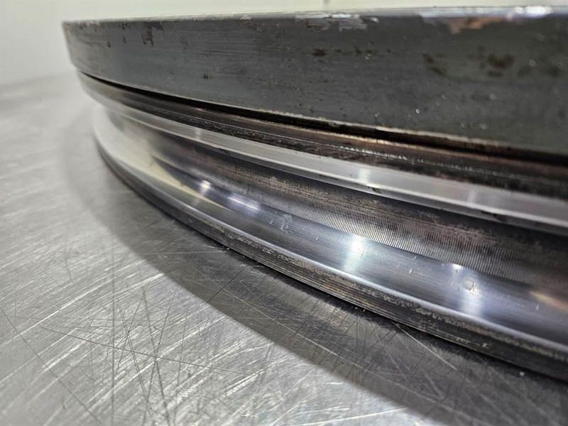 Liebherr LH22M-90020066-Slewing ring/Drehkranz/Draaikrans - Frame/ Chassis for Construction machinery: picture 2 Liebherr LH22M-90020066-Slewing ring/Drehkranz/Draaikrans - Frame/ Chassis for Construction machinery: picture 2