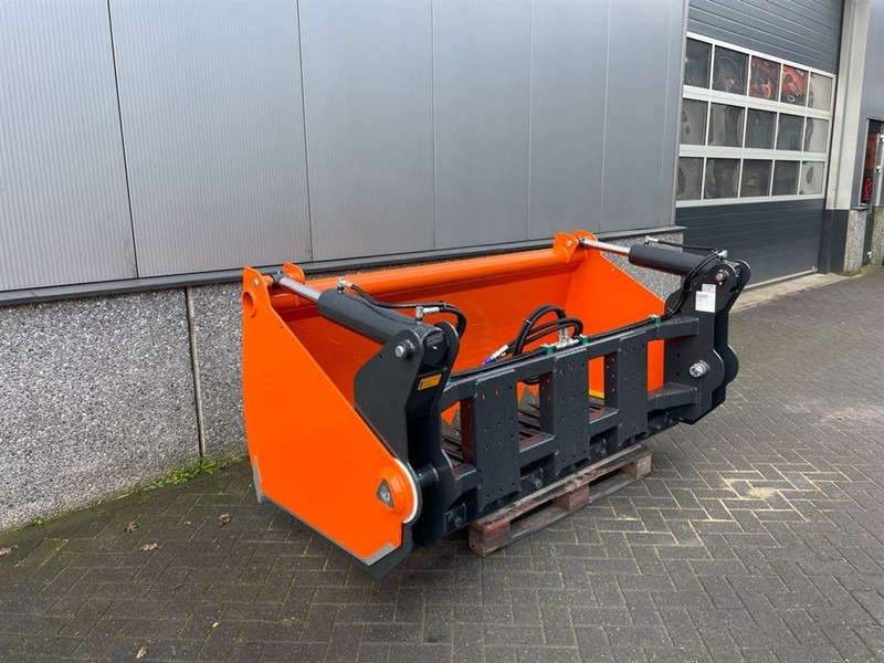 MAMMUT SC220M - Silage cutter/Silageschneider/Kuilhapper - Silage equipment: picture 4 MAMMUT SC220M - Silage cutter/Silageschneider/Kuilhapper - Silage equipment: picture 4