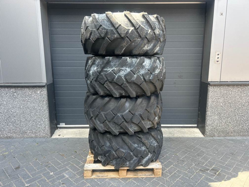 Manitou MRT2145-Mitas 18-19.5-Tire/Reifen/Band - Wheels and tires for Construction machinery: picture 1 Manitou MRT2145-Mitas 18-19.5-Tire/Reifen/Band - Wheels and tires for Construction machinery: picture 1
