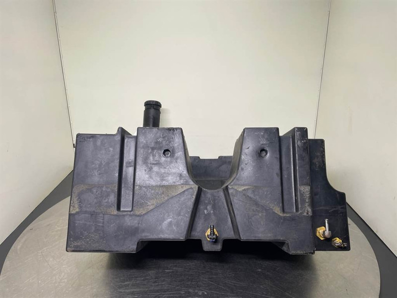 New Holland W110C-87400409-Fuel tank/Kraftstofftank - Frame/ Chassis for Construction machinery: picture 3 New Holland W110C-87400409-Fuel tank/Kraftstofftank - Frame/ Chassis for Construction machinery: picture 3