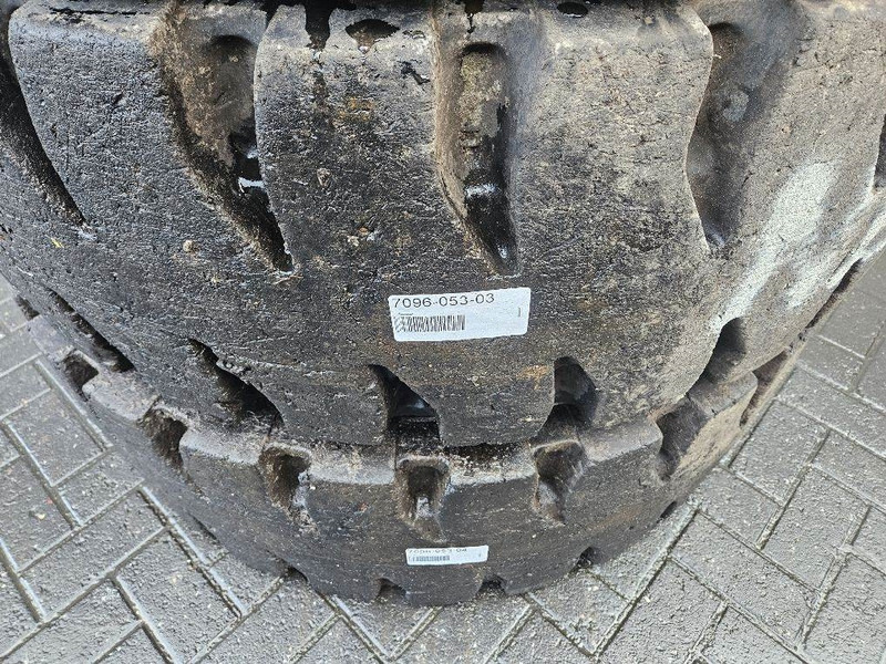 New Holland W110C-Barkley 17.5R25-Tire/Reifen/Band - Wheels and tires for Construction machinery: picture 3 New Holland W110C-Barkley 17.5R25-Tire/Reifen/Band - Wheels and tires for Construction machinery: picture 3