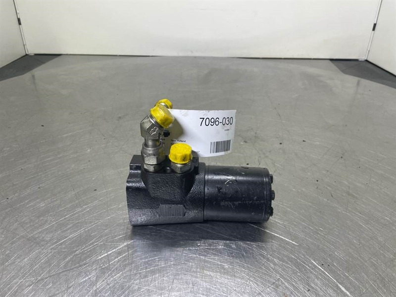 New Holland W110C-Eaton-Steering unit/Lenkeinheit/Orbitrol - Hydraulics for Construction machinery: picture 1 New Holland W110C-Eaton-Steering unit/Lenkeinheit/Orbitrol - Hydraulics for Construction machinery: picture 1