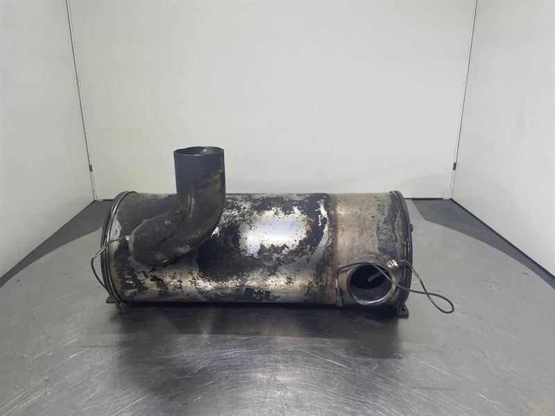 New Holland W110C - Exhaust/Auspuff/Uitlaat - Engine for Construction machinery: picture 1 New Holland W110C - Exhaust/Auspuff/Uitlaat - Engine for Construction machinery: picture 1