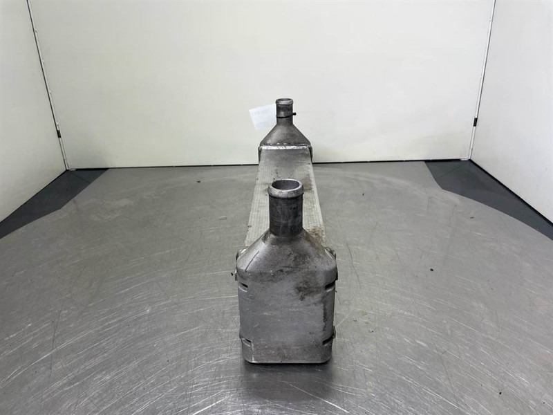 New Holland W110C - Intercooler/Kühler/Koeler - Engine for Construction machinery: picture 3 New Holland W110C - Intercooler/Kühler/Koeler - Engine for Construction machinery: picture 3