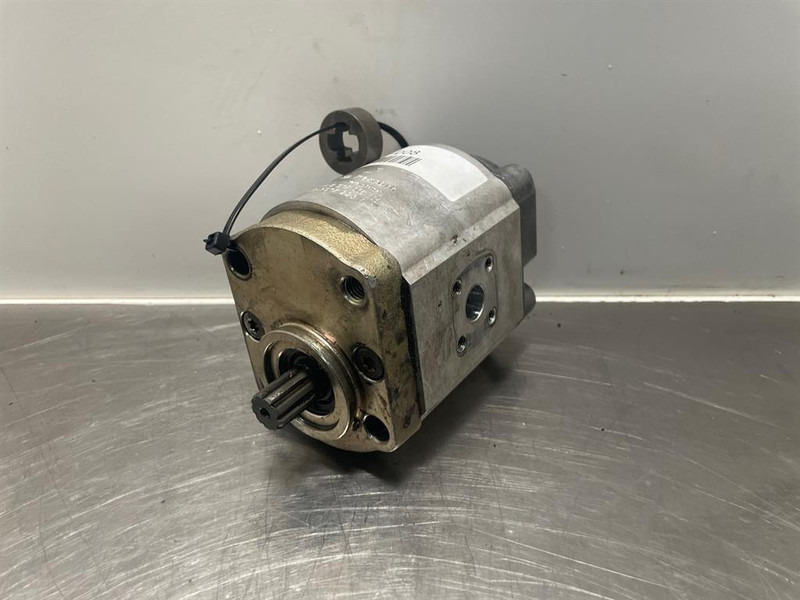 Rexroth 0517666303/1517223043-Gearpump/Zahnradpumpe - Hydraulics for Construction machinery: picture 1 Rexroth 0517666303/1517223043-Gearpump/Zahnradpumpe - Hydraulics for Construction machinery: picture 1