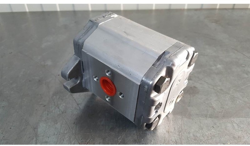 Sauer Sundstrand SKP2NN/022LN06SBP1E8C7 - Gearpump - Hydraulics: picture 2 Sauer Sundstrand SKP2NN/022LN06SBP1E8C7 - Gearpump - Hydraulics: picture 2