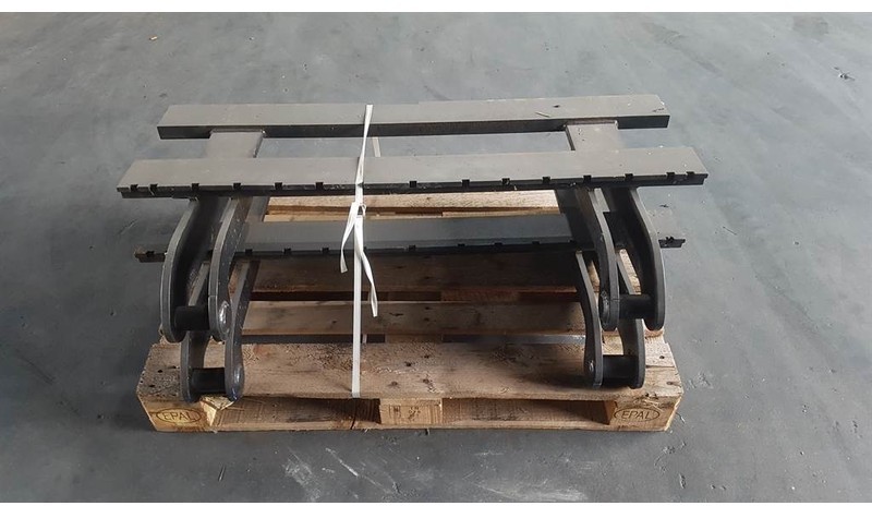 Schaeff SKL / SKS - Forks/Palletgabeln/Palletvorken - Forks: picture 2 Schaeff SKL / SKS - Forks/Palletgabeln/Palletvorken - Forks: picture 2