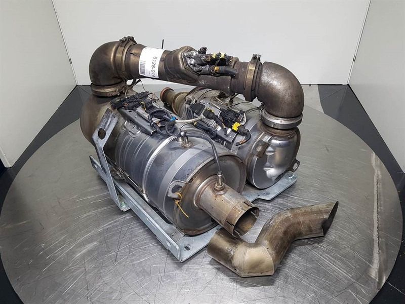 Sennebogen 818 - Exhaust system/Auspuff/Uitlaat - Engine and parts for Construction machinery: picture 4 Sennebogen 818 - Exhaust system/Auspuff/Uitlaat - Engine and parts for Construction machinery: picture 4