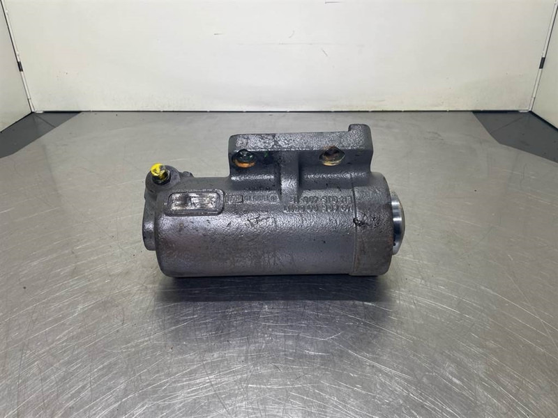 Sennebogen 835E-080561-Support cylinder/Stuetzzylinder - Hydraulics for Construction machinery: picture 1 Sennebogen 835E-080561-Support cylinder/Stuetzzylinder - Hydraulics for Construction machinery: picture 1