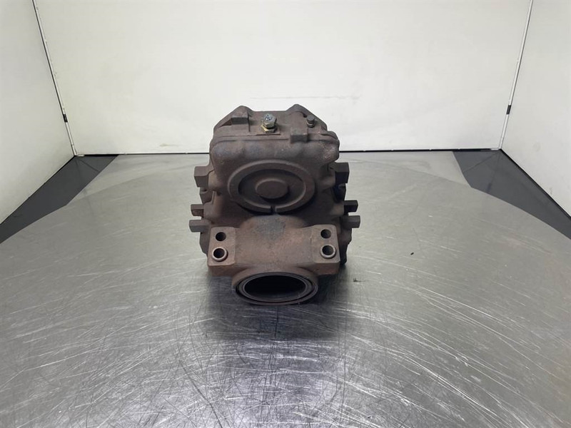 Yanmar V80-Carraro TB172-419853-Transmission/Getriebe - Gearbox for Construction machinery: picture 2 Yanmar V80-Carraro TB172-419853-Transmission/Getriebe - Gearbox for Construction machinery: picture 2