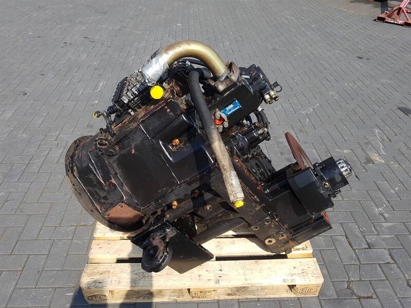 ZF - Transmission/Getriebe/Transmissiebak - Gearbox and parts for Construction machinery: picture 4 ZF - Transmission/Getriebe/Transmissiebak - Gearbox and parts for Construction machinery: picture 4