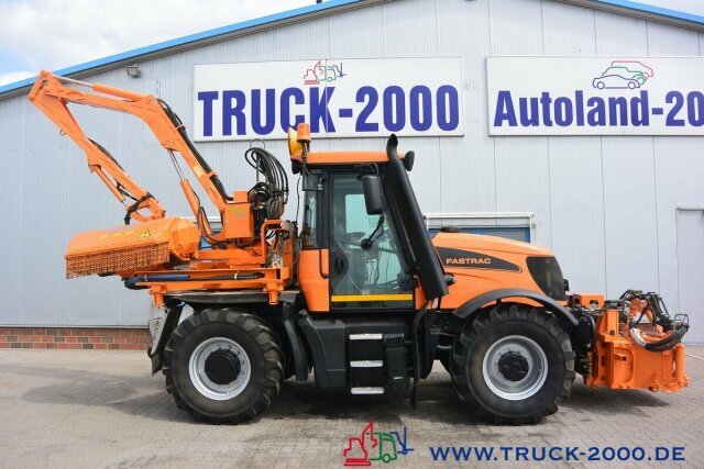 Municipal tractor, Boom mower JCB Fastrac 4x4 inklusive Mulag Front u. Heck Mäher: picture 12