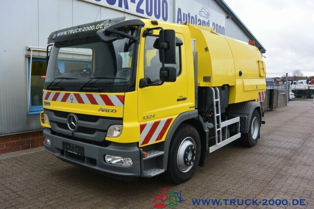 Road sweeper Mercedes-Benz Atego 1524 Bucher Johnston VS650 Deutsches Gerät: picture 10