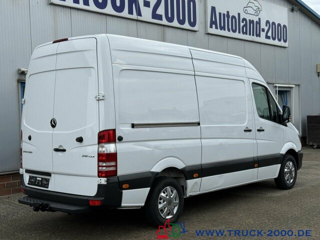 Mercedes-Benz Sprinter 216 CDI Kasten Hoch Klima AHK 2.000 Kg - Small van: picture 5 Mercedes-Benz Sprinter 216 CDI Kasten Hoch Klima AHK 2.000 Kg - Small van: picture 5