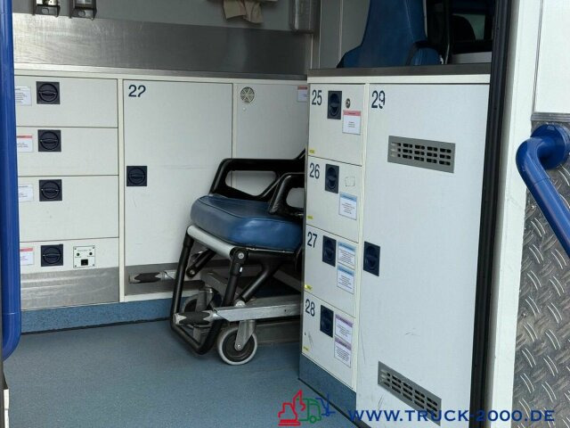 Ambulance Mercedes-Benz Sprinter 516 Fahrtec RTW Luftfederung Retarder: picture 14