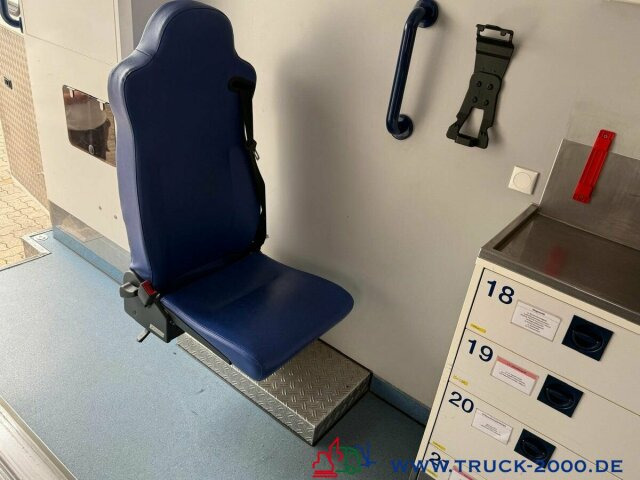 Ambulance Mercedes-Benz Sprinter 516 Fahrtec RTW Luftfederung Retarder: picture 15