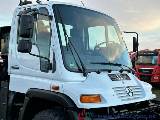 Unimog U 300 4x4 mit Kran Nur 78.144 KM zGG.7.490Kg. - Flatbed van: picture 5 Unimog U 300 4x4 mit Kran Nur 78.144 KM zGG.7.490Kg. - Flatbed van: picture 5