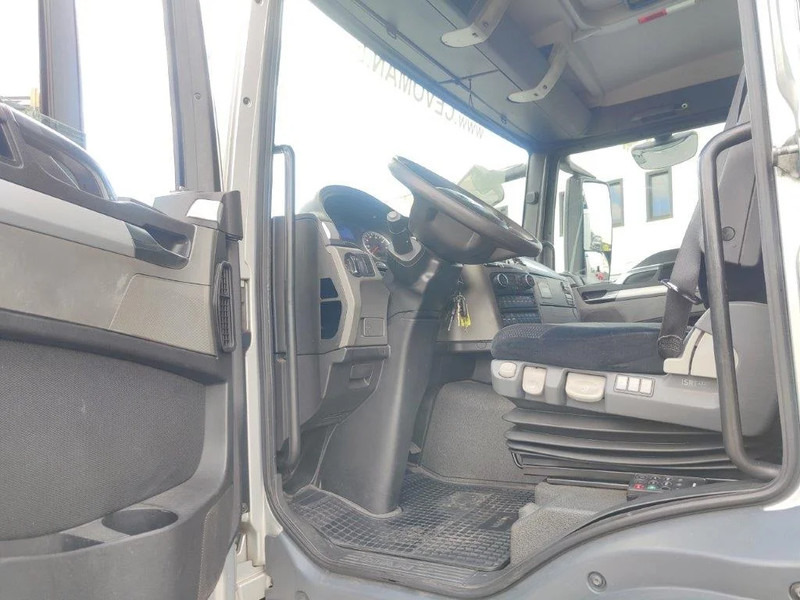 Refrigerator truck MAN TGS 26.320 Euro 5 Frigo: picture 13 Refrigerator truck MAN TGS 26.320 Euro 5 Frigo: picture 13