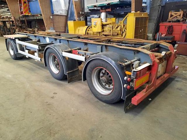 Floor FLA-3-101 - Dropside/ Flatbed semi-trailer: picture 3 Floor FLA-3-101 - Dropside/ Flatbed semi-trailer: picture 3