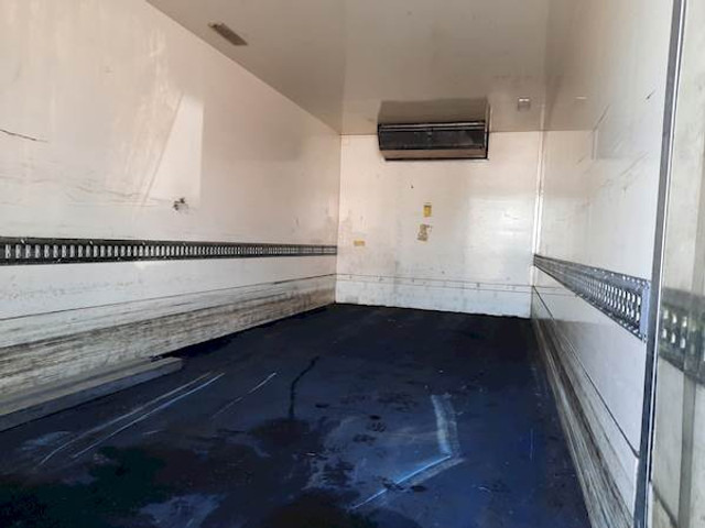Iveco 120EL22 EUROCARGO - Refrigerator truck: picture 4 Iveco 120EL22 EUROCARGO - Refrigerator truck: picture 4